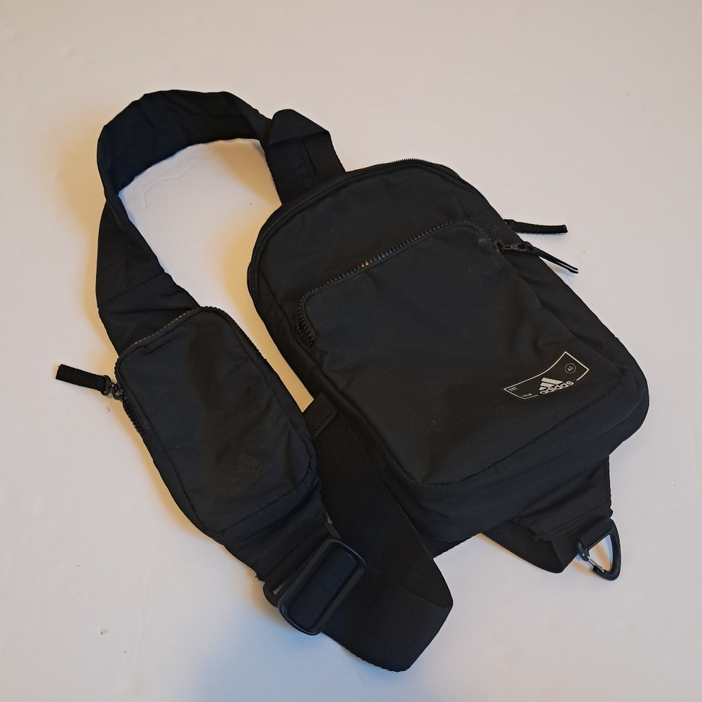 NWOT Adidas Essentials 2 Sling Crossbody Bag Backpack Black - Picture 6 of 9